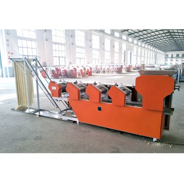 プロのウドンヌードルメーカー 150-800kg/h 容量 2mm/3mm/5mm/10mm/20mmヌードル幅